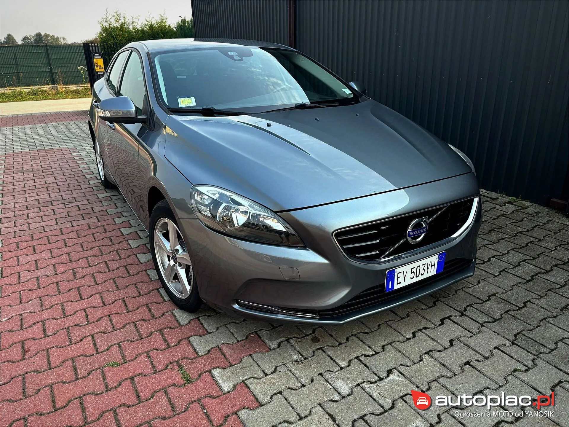 Volvo V40