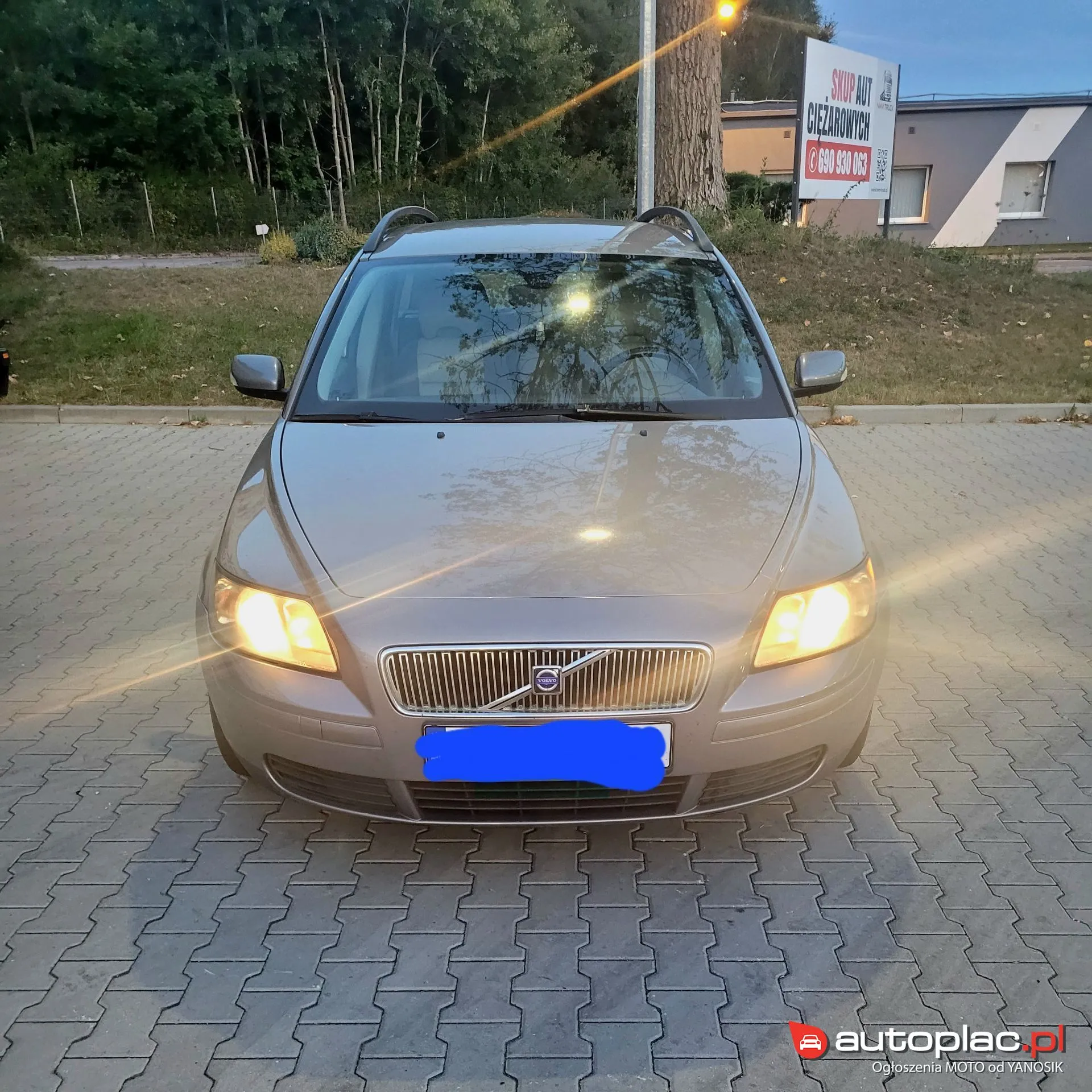 Volvo V50